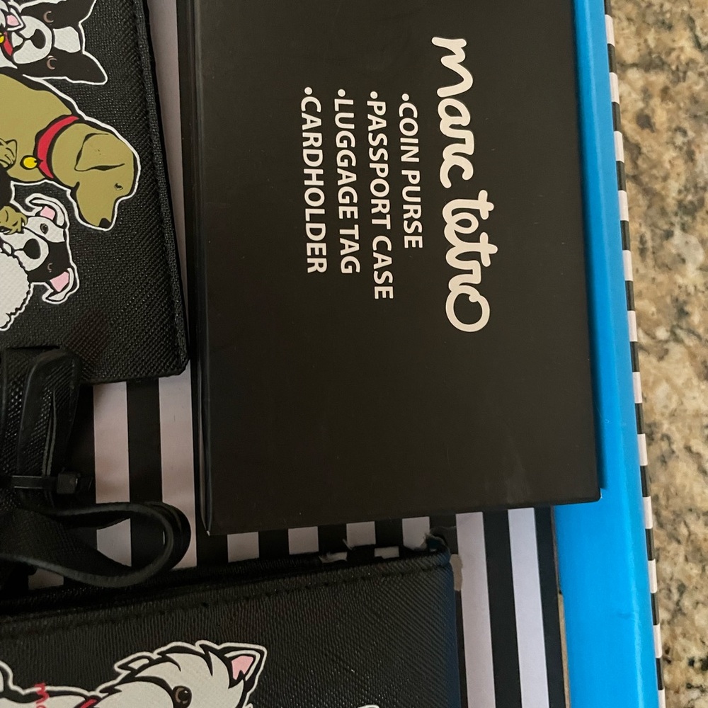 Marc Tetro Dogs Travel Set Coin Purse Passport Case Luggage Tag Cardholder set - Picture 7 of 7